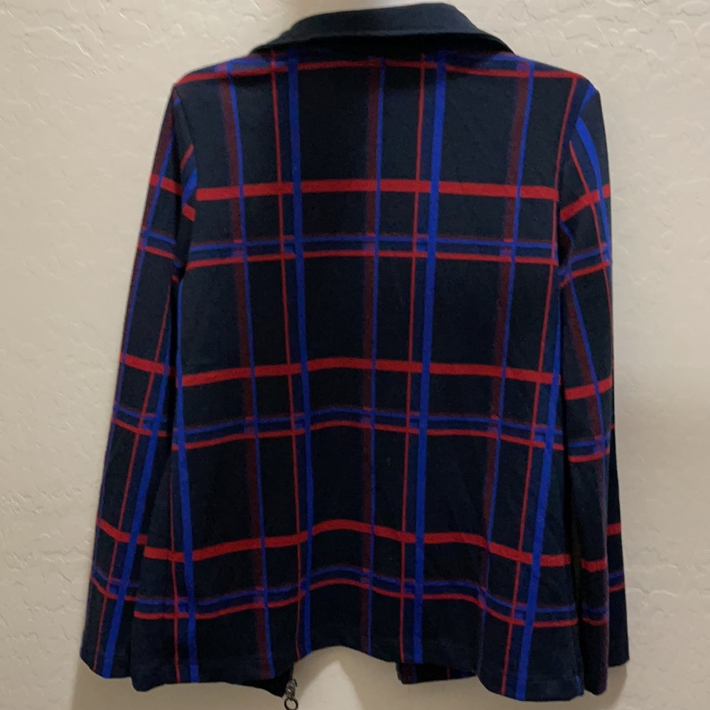 Blazer - Picture 3 of 4